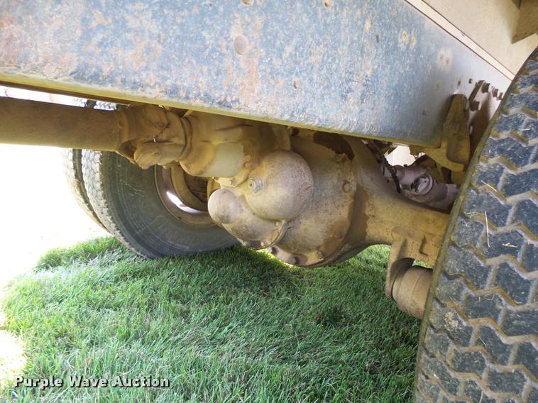 image for item AL9116 1978 International F1924 grain truck