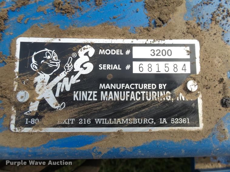image for item AL9119 Kinze 3200 planter