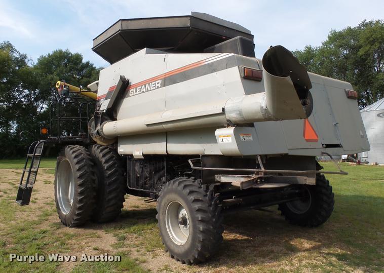 image for item AL9120 1998 Gleaner R62 combine