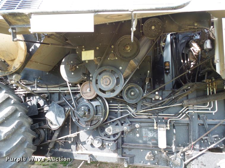 image for item AL9120 1998 Gleaner R62 combine