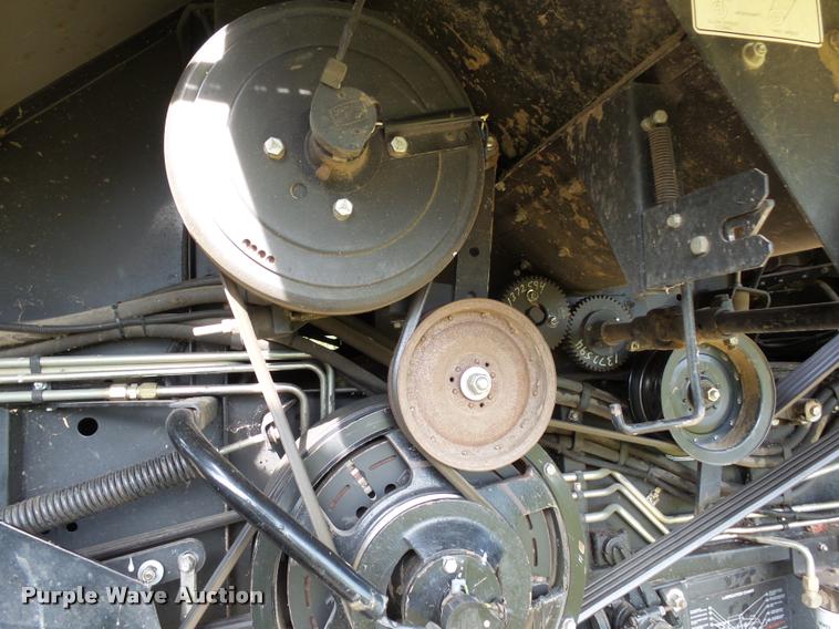 image for item AL9120 1998 Gleaner R62 combine