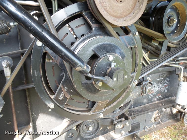 image for item AL9120 1998 Gleaner R62 combine