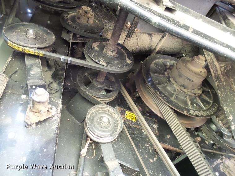 image for item AL9120 1998 Gleaner R62 combine