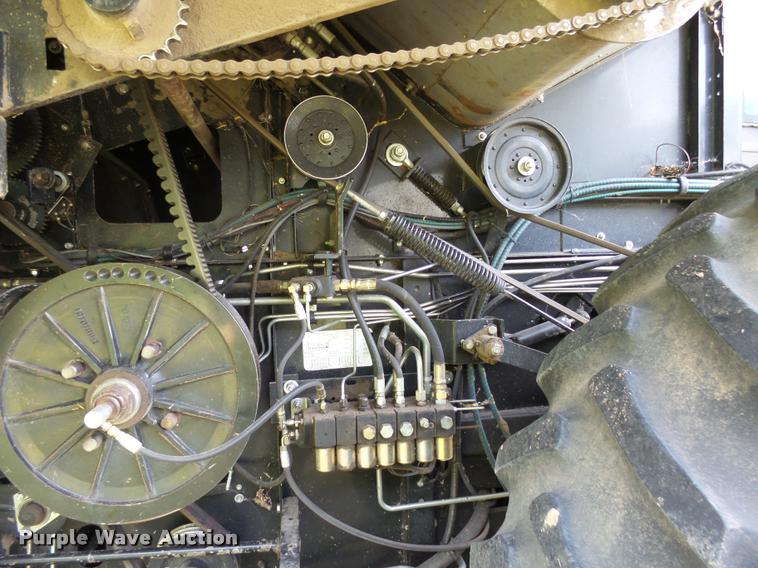 image for item AL9120 1998 Gleaner R62 combine