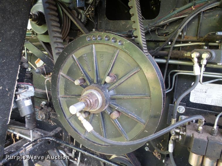 image for item AL9120 1998 Gleaner R62 combine