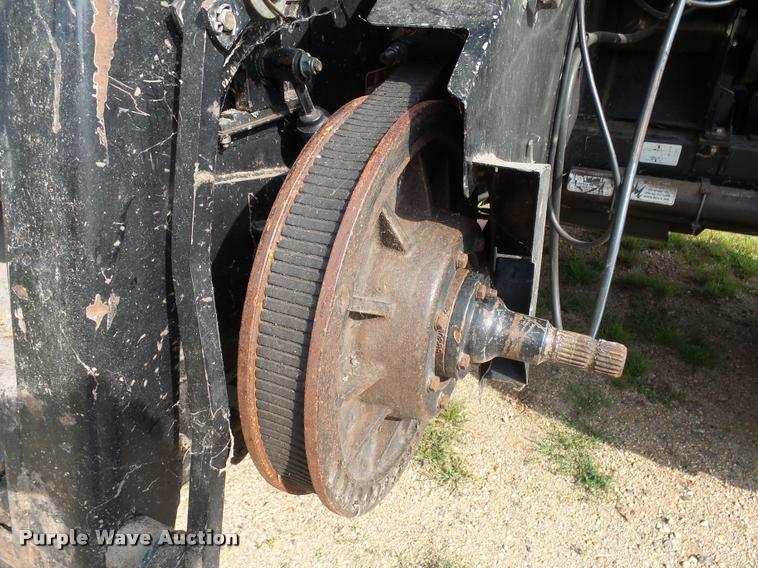 image for item AL9120 1998 Gleaner R62 combine