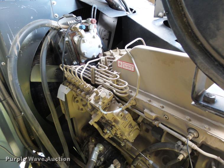 image for item AL9120 1998 Gleaner R62 combine