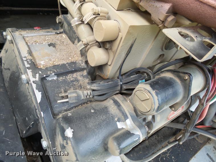 image for item AL9120 1998 Gleaner R62 combine