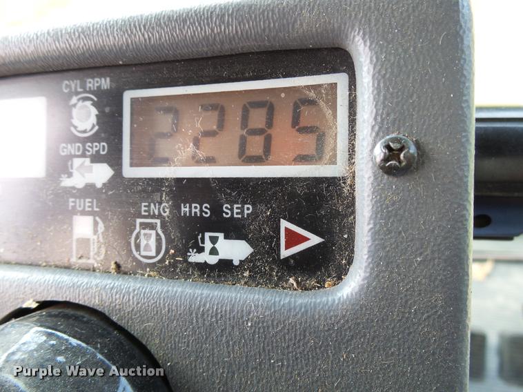 image for item AL9120 1998 Gleaner R62 combine