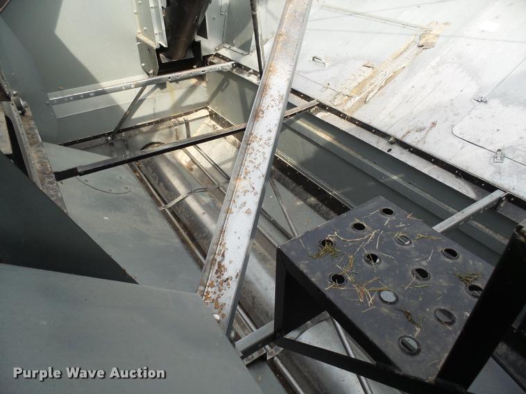 image for item AL9120 1998 Gleaner R62 combine