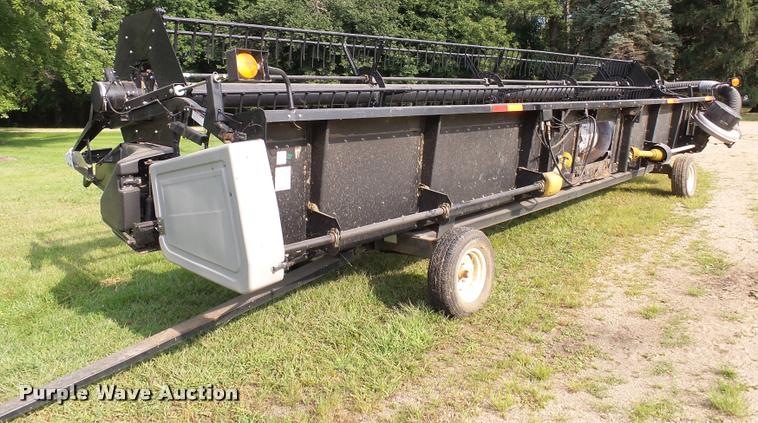 image for item AL9121 AGCO grain head