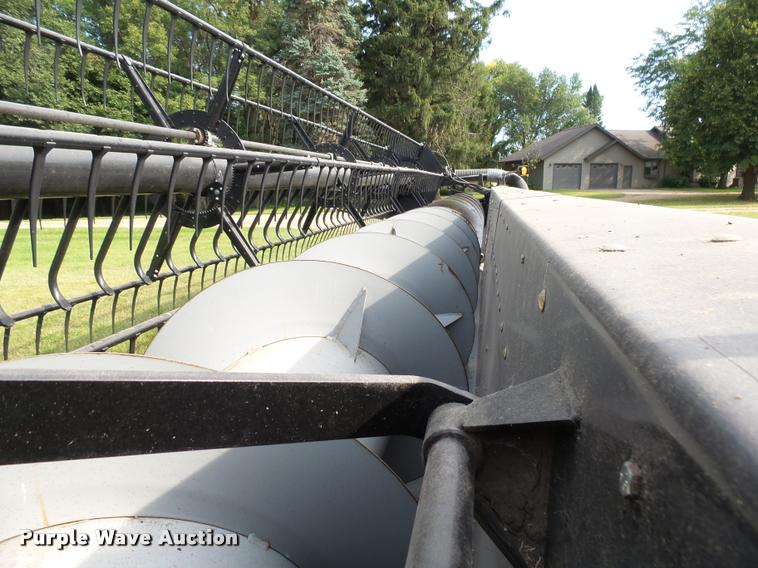 image for item AL9121 AGCO grain head