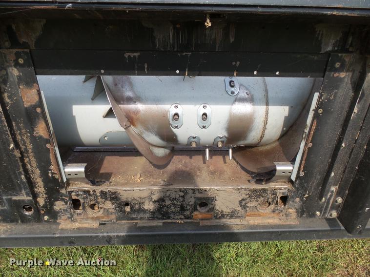 image for item AL9121 AGCO grain head