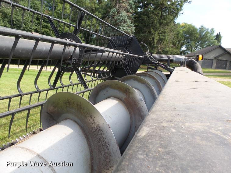 image for item AL9121 AGCO grain head