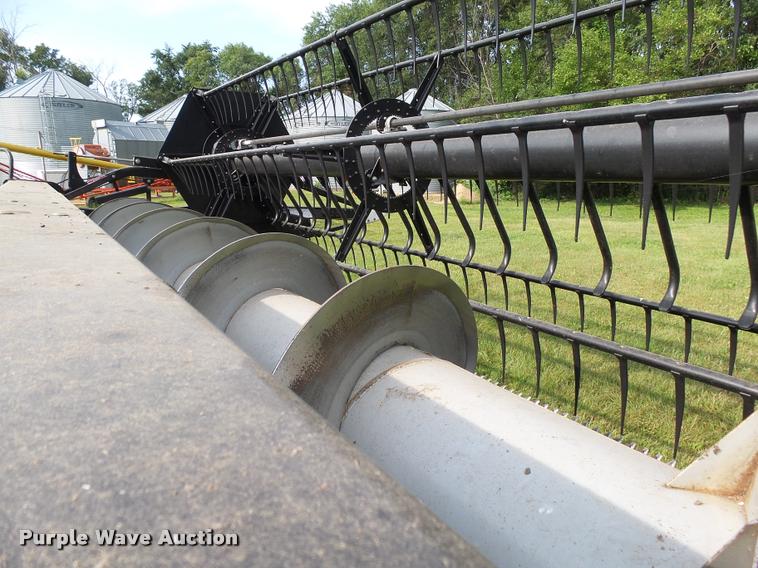 image for item AL9121 AGCO grain head