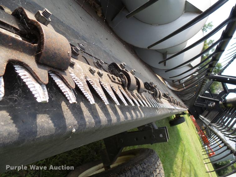 image for item AL9121 AGCO grain head