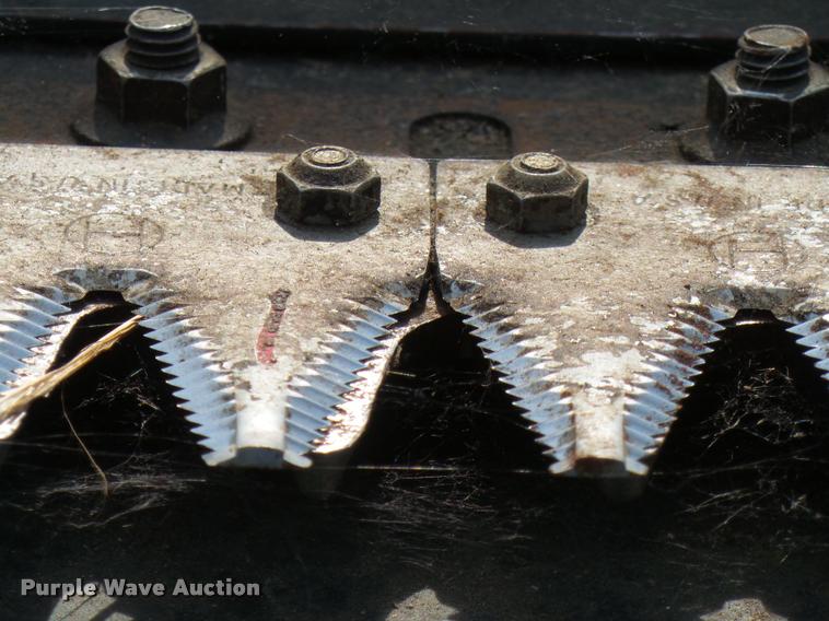 image for item AL9121 AGCO grain head