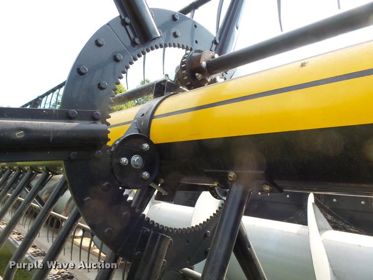 image for item AL9121 AGCO grain head