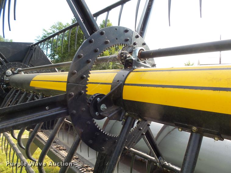 image for item AL9121 AGCO grain head