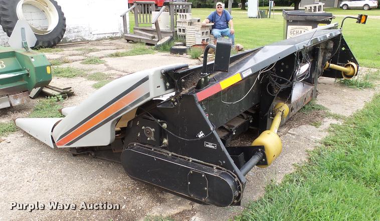 image for item AL9131 AGCO corn head