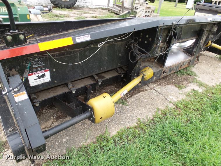 image for item AL9131 AGCO corn head