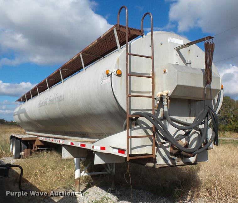 image for item AX9065 1984 Fontaine bulk feed trailer
