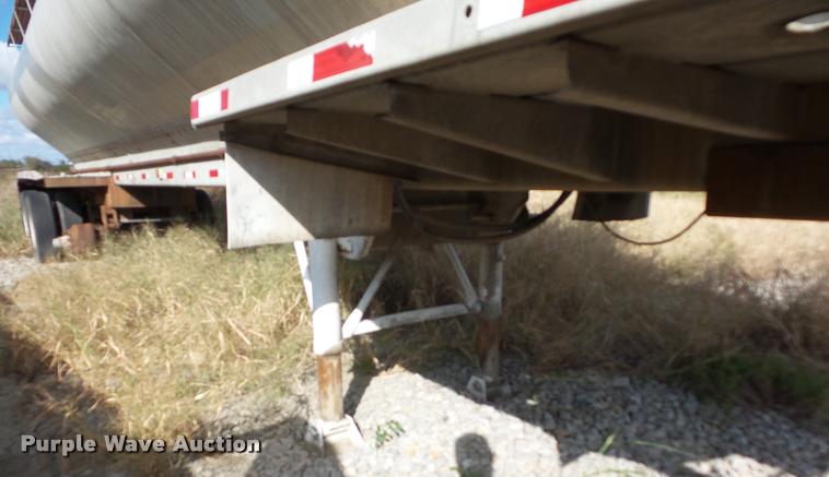 image for item AX9065 1984 Fontaine bulk feed trailer