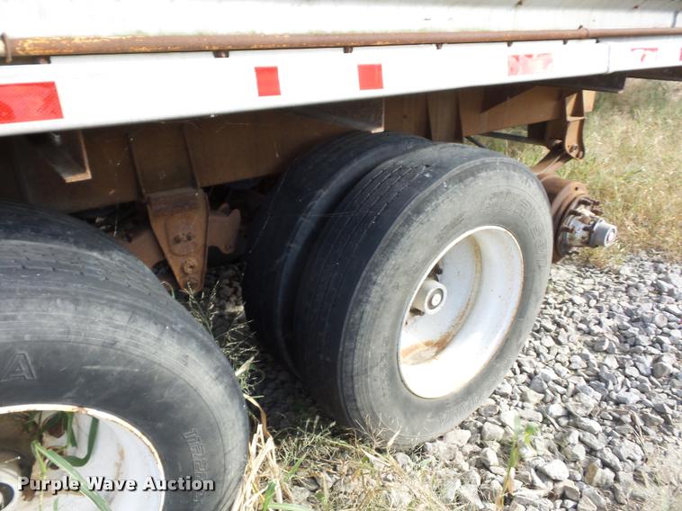 image for item AX9065 1984 Fontaine bulk feed trailer