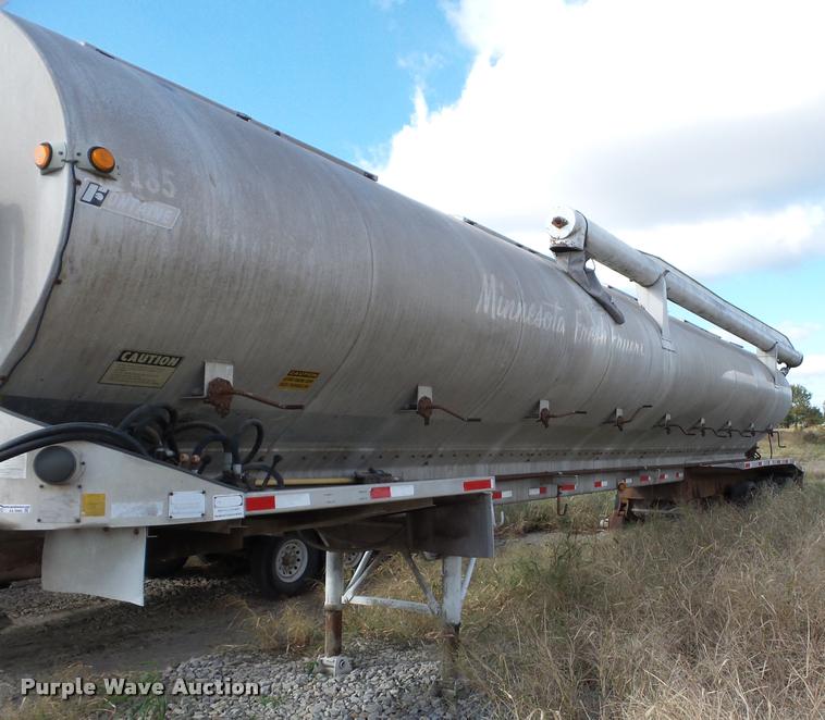 image for item AX9065 1984 Fontaine bulk feed trailer