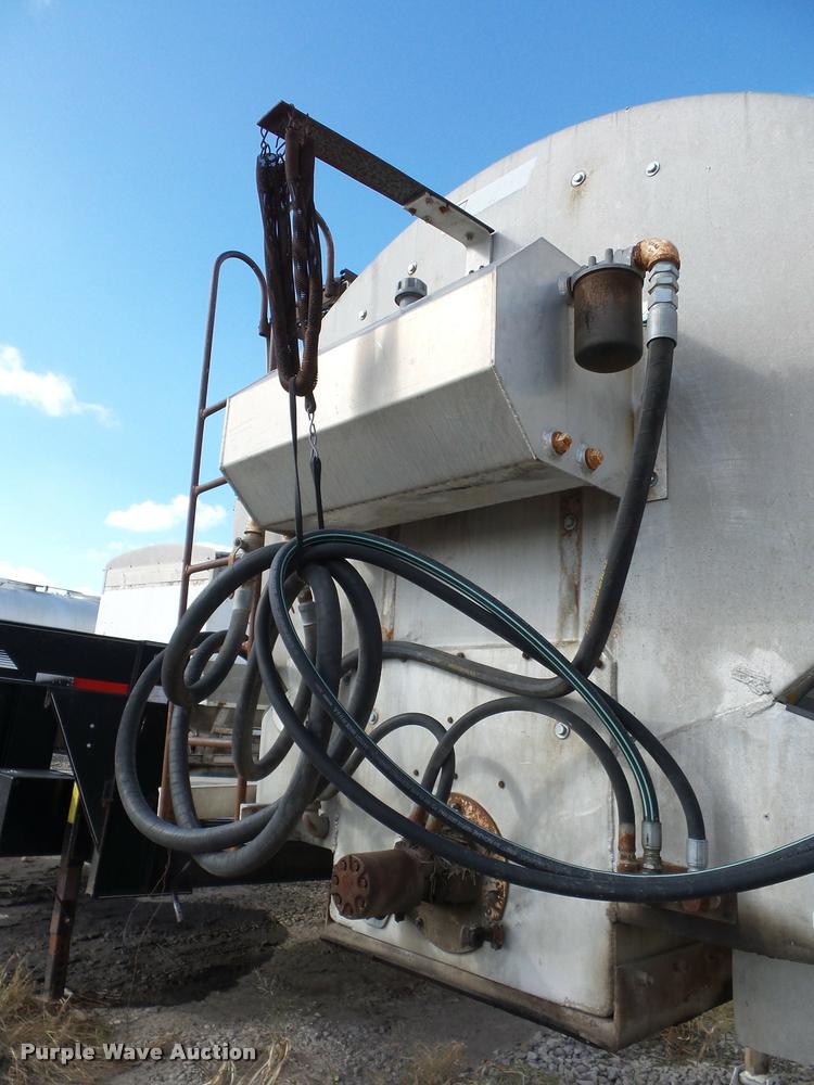 image for item AX9065 1984 Fontaine bulk feed trailer