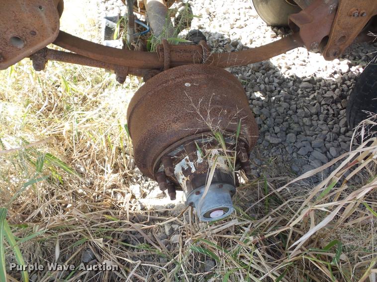 image for item AX9065 1984 Fontaine bulk feed trailer