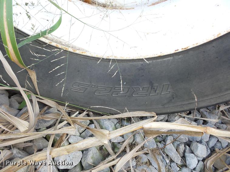 image for item AX9065 1984 Fontaine bulk feed trailer