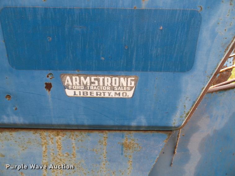 image for item BP9453 Ford 532 small square baler