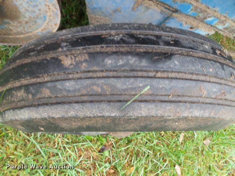 image for item BP9453 Ford 532 small square baler