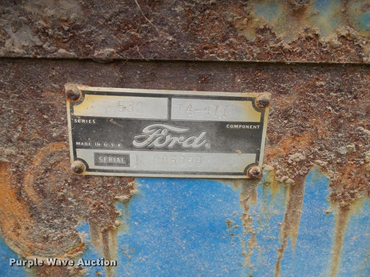 image for item BP9453 Ford 532 small square baler