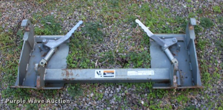 image for item BU9831 John Deere quick attach loader adapter