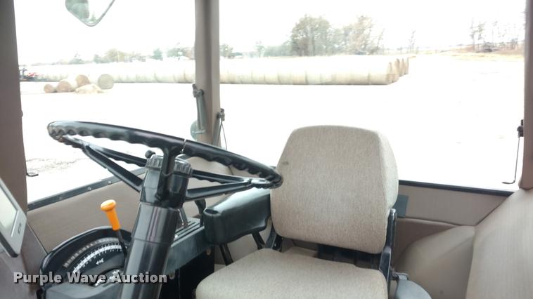 image for item BU9846 1988 John Deere 4850 MFWD tractor