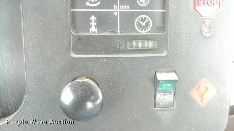 image for item BU9846 1988 John Deere 4850 MFWD tractor