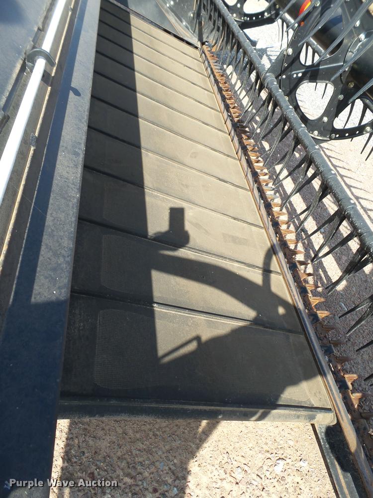 image for item BZ9227 2013 MacDon D65D draper head