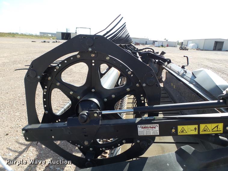 image for item BZ9227 2013 MacDon D65D draper head