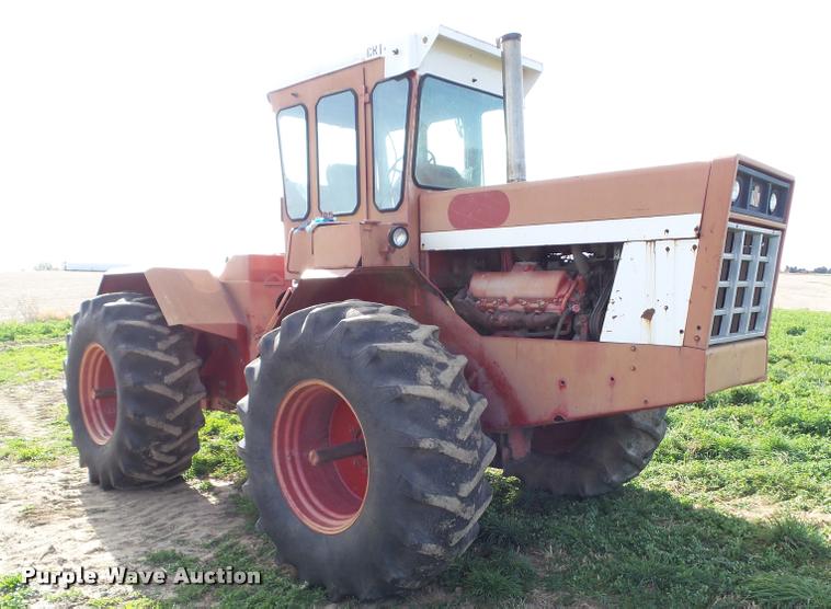 image for item BZ9937 1975 International 4568 4WD tractor