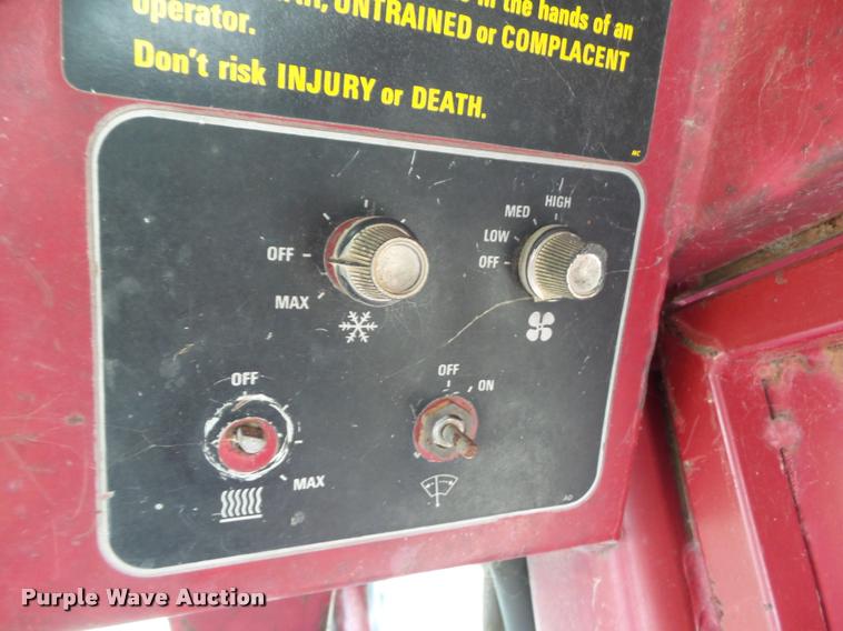 image for item BZ9937 1975 International 4568 4WD tractor