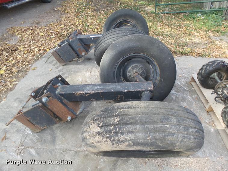 image for item CA9272 Hiniker gauge wheels