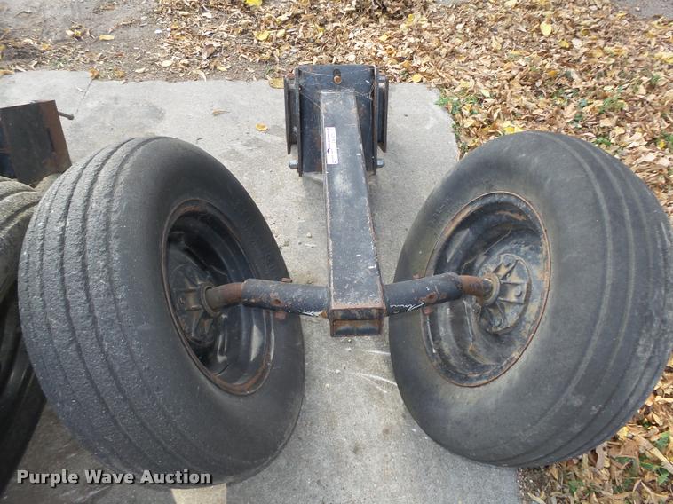 image for item CA9272 Hiniker gauge wheels