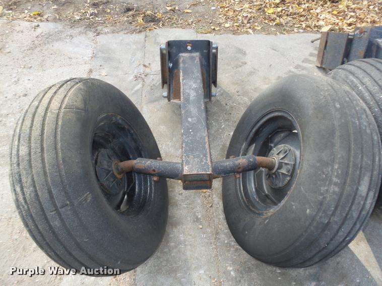 image for item CA9272 Hiniker gauge wheels