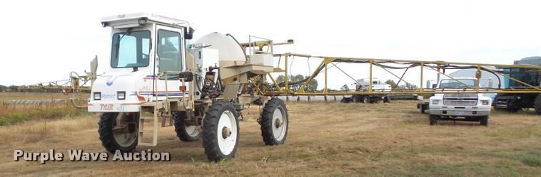 image for item DA3758 1998 Tyler Patriot 150 self-propelled sprayer