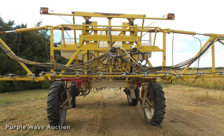 image for item DA3758 1998 Tyler Patriot 150 self-propelled sprayer