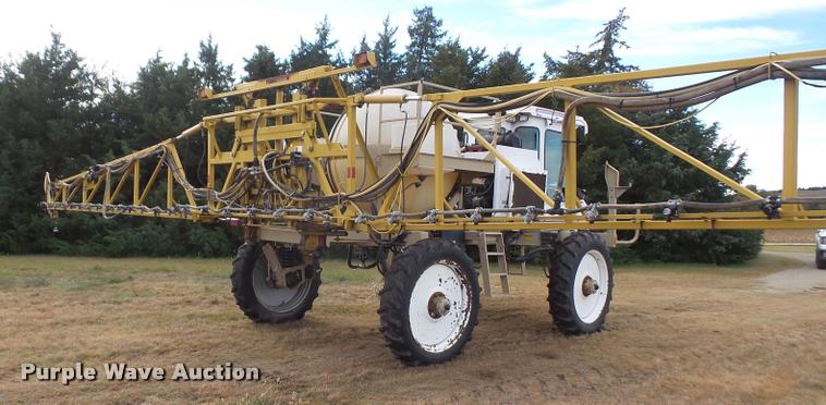 image for item DA3758 1998 Tyler Patriot 150 self-propelled sprayer