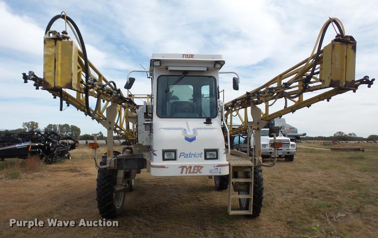 image for item DA3758 1998 Tyler Patriot 150 self-propelled sprayer