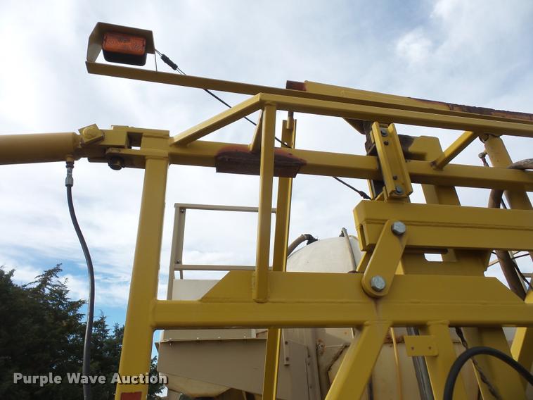 image for item DA3758 1998 Tyler Patriot 150 self-propelled sprayer